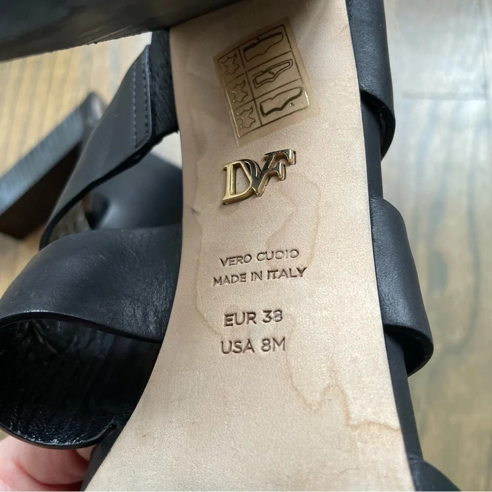 Diane von Furstenberg Cosenza Mule Heel Sandal, Size 8 - Picture 11 of 12